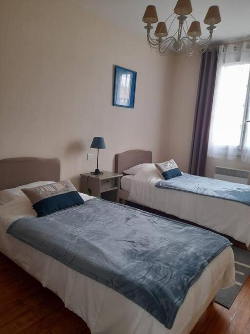 Appt cosy 65 m2 coeur de ville à 150 m de la plage Royan Buitenkant foto