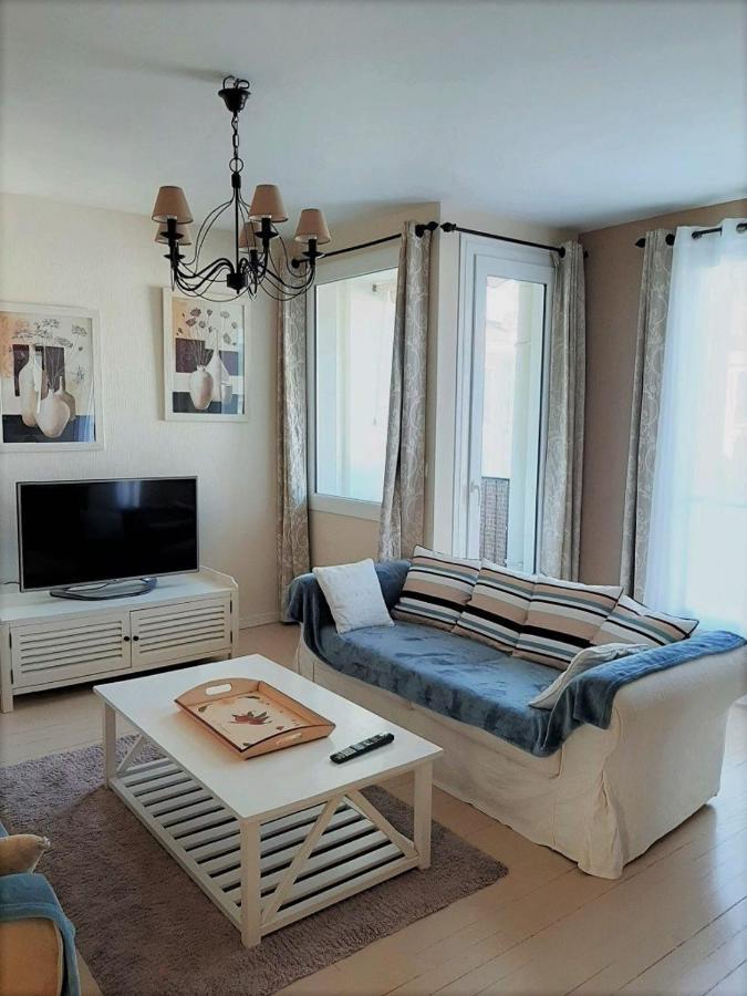 Appt cosy 65 m2 coeur de ville à 150 m de la plage Royan Buitenkant foto